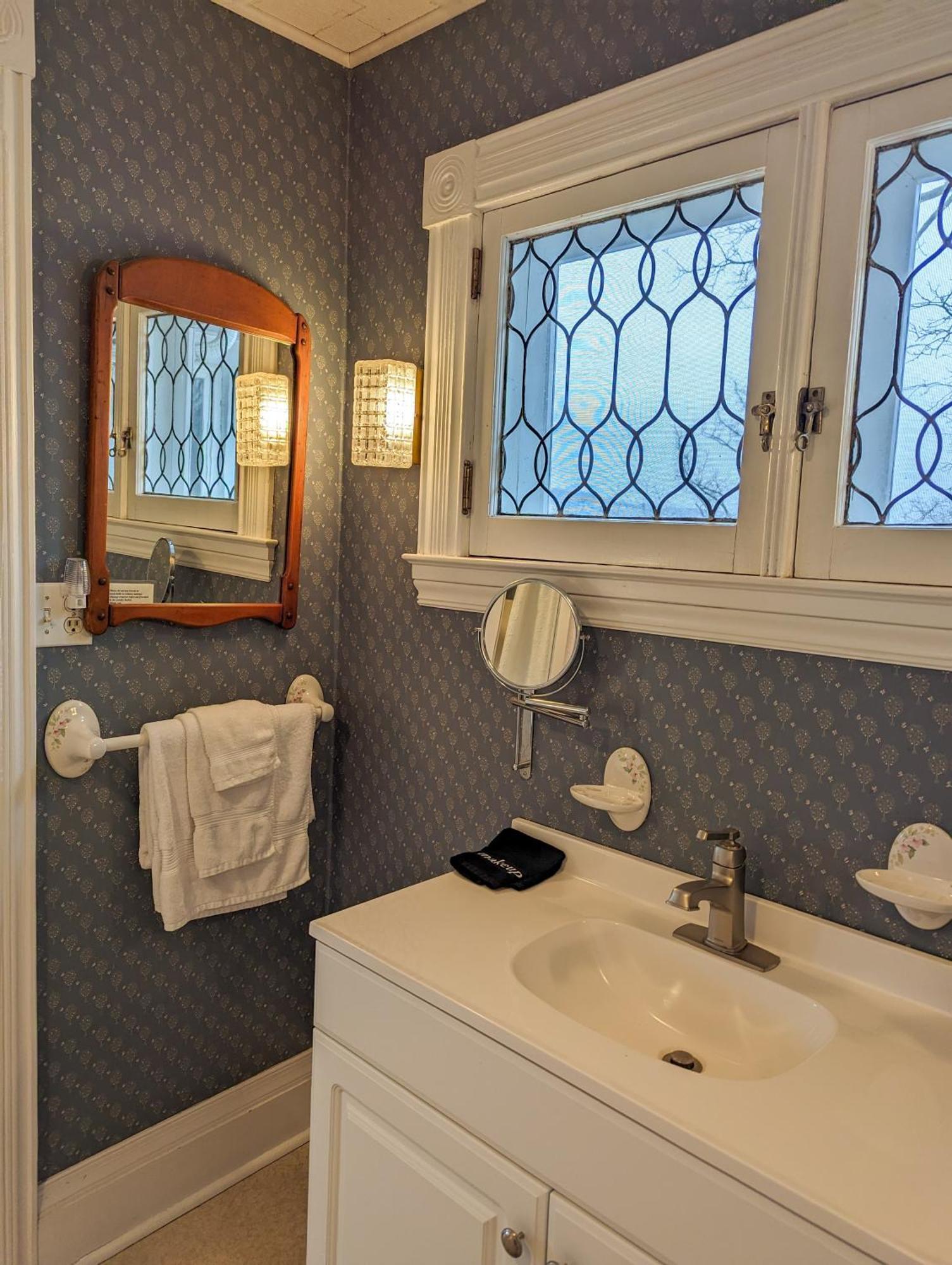 Hudson Manor Bed & Breakfast 沃特金斯格伦 外观 照片