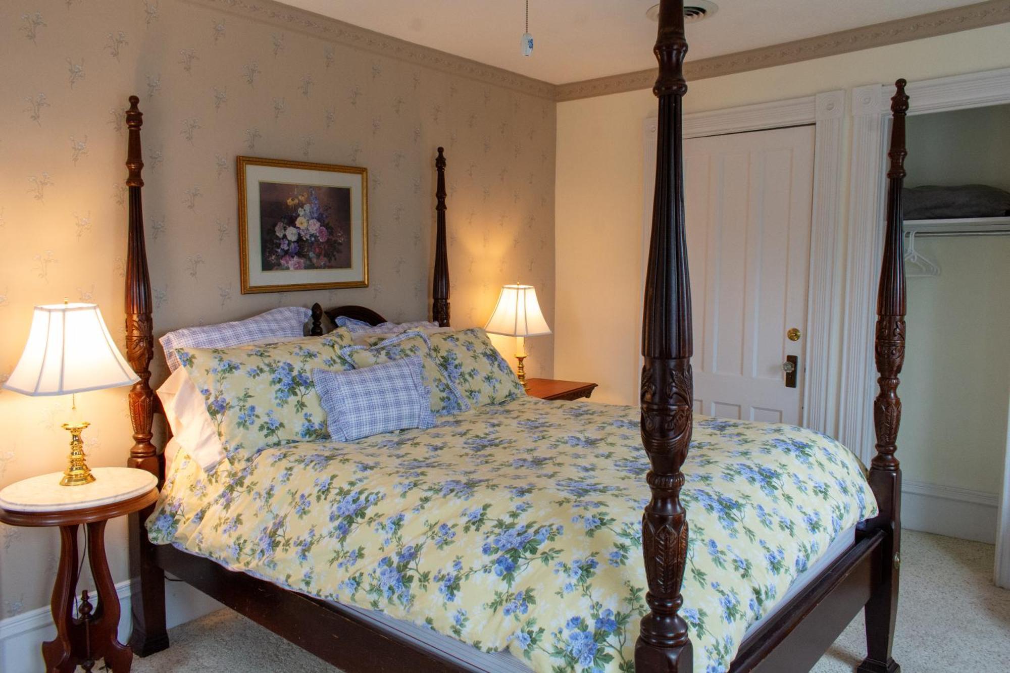 Hudson Manor Bed & Breakfast 沃特金斯格伦 外观 照片