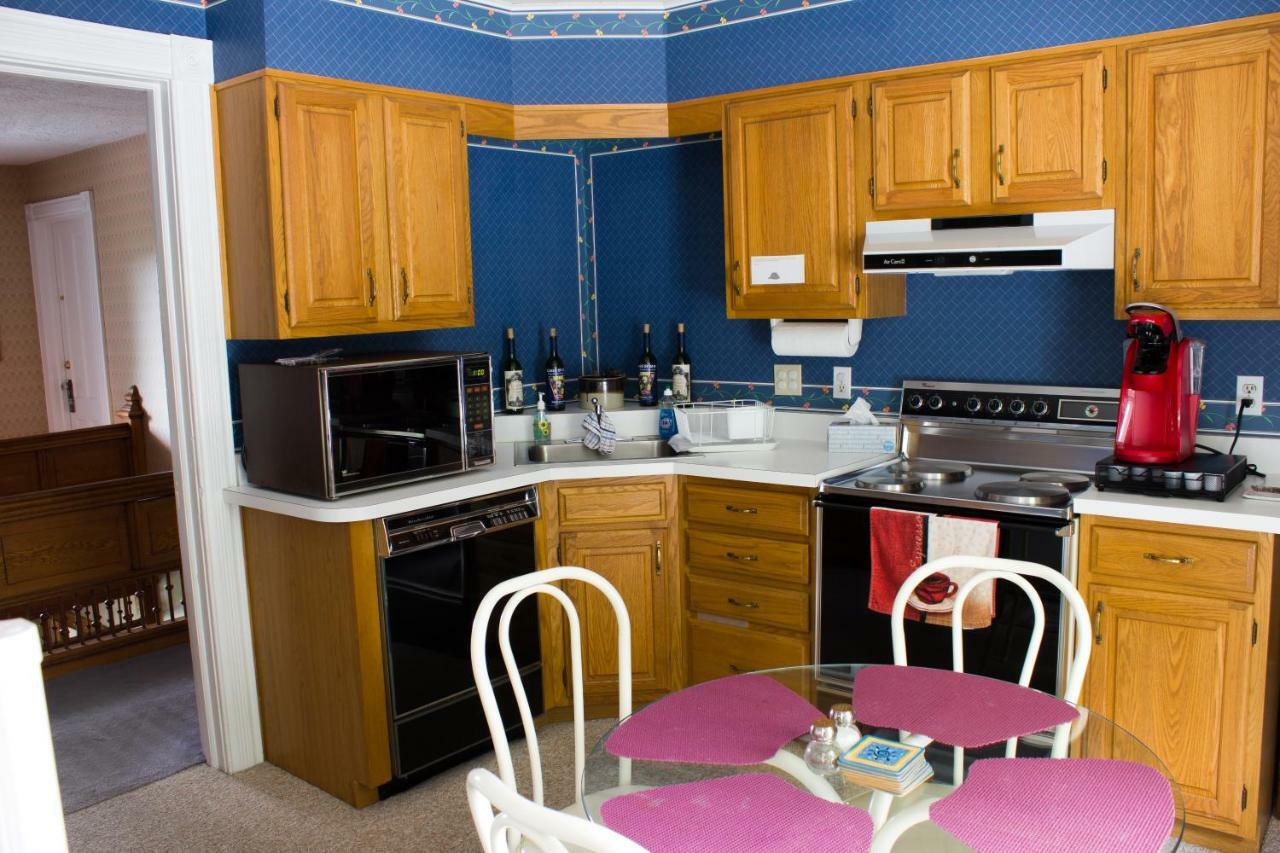Hudson Manor Bed & Breakfast 沃特金斯格伦 外观 照片