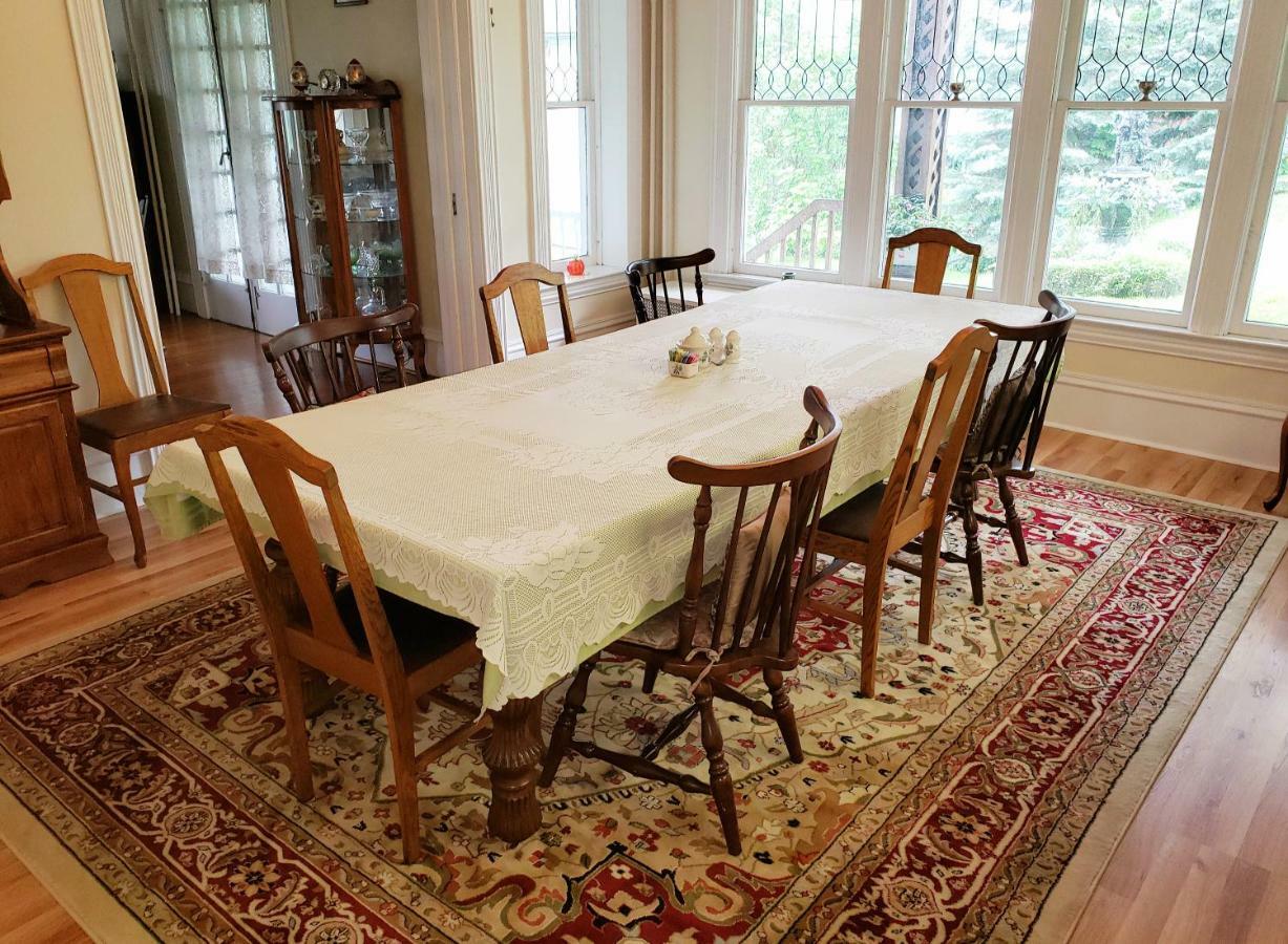 Hudson Manor Bed & Breakfast 沃特金斯格伦 外观 照片