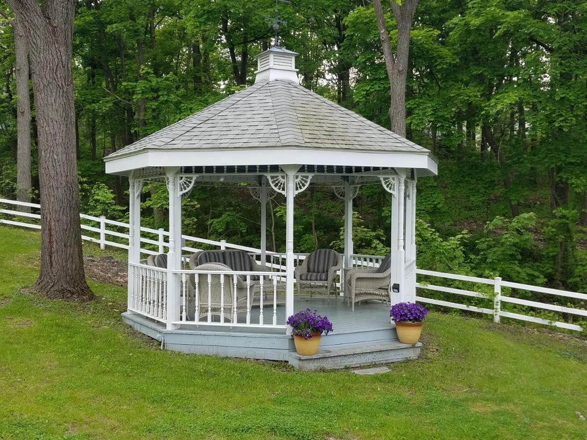 Hudson Manor Bed & Breakfast 沃特金斯格伦 外观 照片